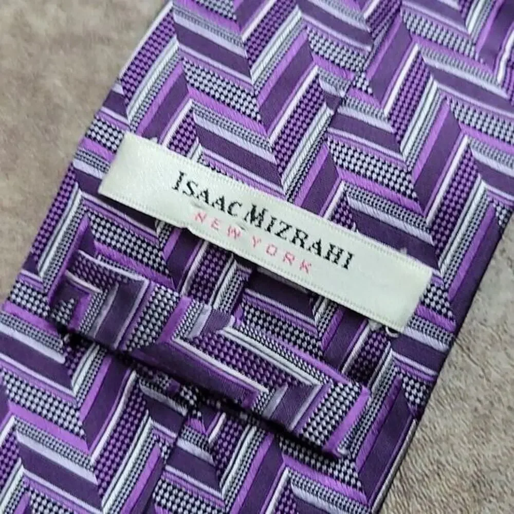 Isaac Mizrahi Purple Geometric Stripe 100% silk Men's Necktie